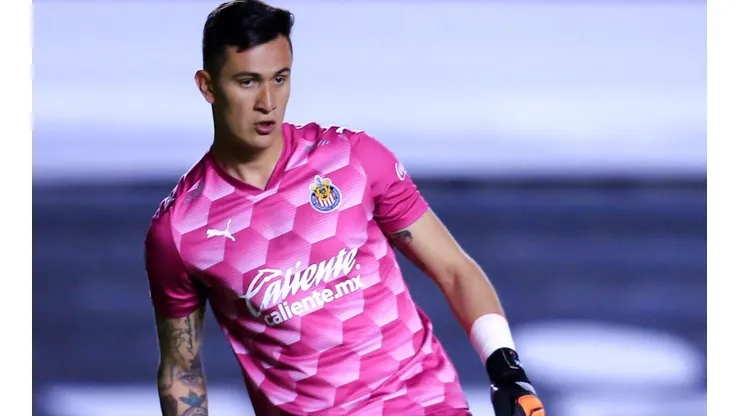 Raúl Gudiño, portero de Chivas de Guadalajara.