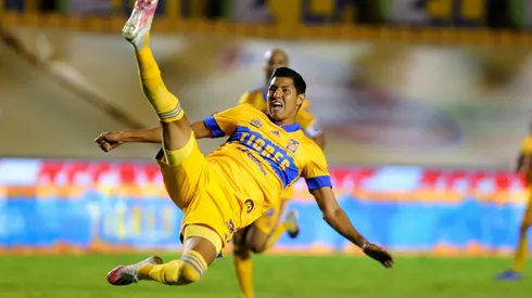 Hugo Ayala apareció en el entrenamiento de Tigres.