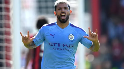 Sergio Agüero festejando un gol en Manchester City.