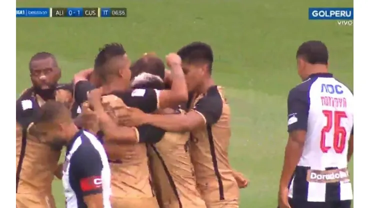 Gol lo hizo Mauricio Montes, exjugador de Alianza Lima.