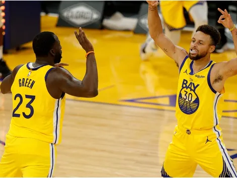 La épica reacción de Stephen Curry al espectacular "logo-triple" de Draymond Green