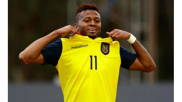 Gol de Michael Estrada para Ecuador.