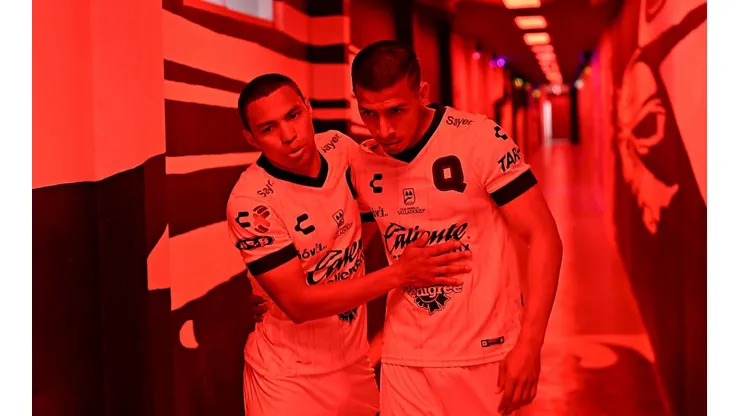 Ángel Sepúlveda y Jefferson Montero, jugadores de Querétaro.