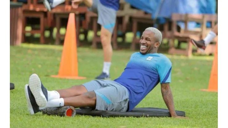 Jefferson Farfán llegó a Alianza Lima hace una semana.