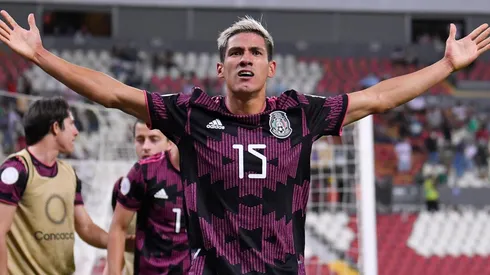 Uriel Antuna marca para México Sub-23