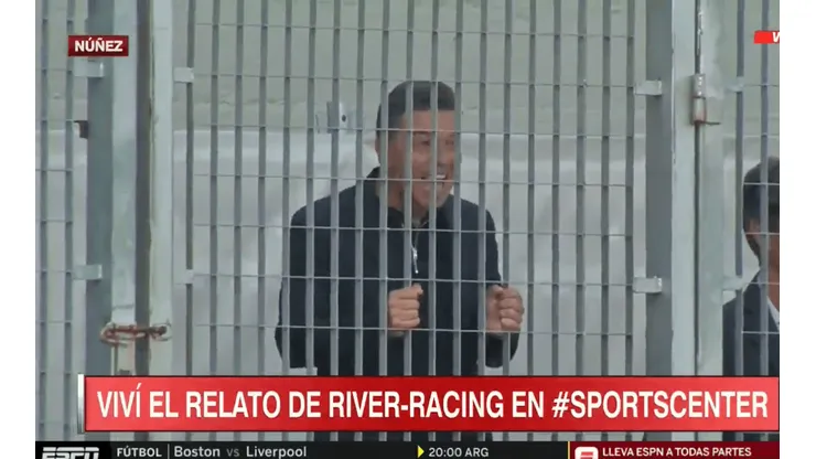 Es viral: el video de Gallardo agarrándose de la reja como un hincha más