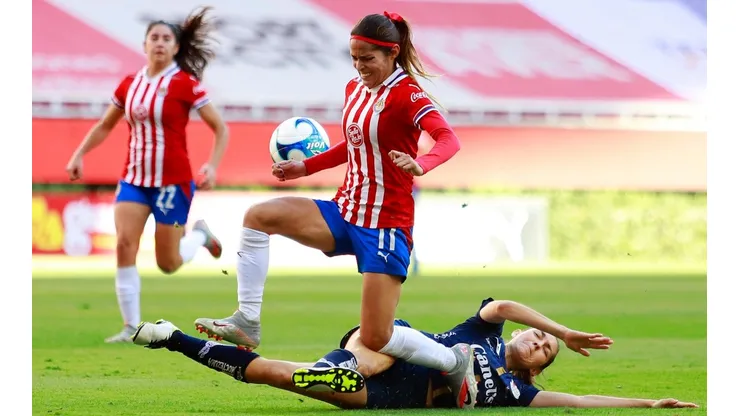 Chivas trolleó a América.