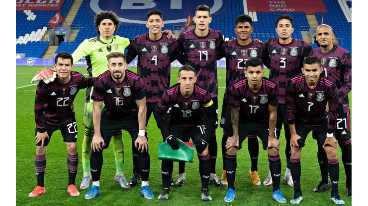 El Tri homenajeó a Saldaño.