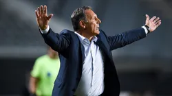 La reacción de Russo tras la cachetada de Fabra a Izquierdoz: qué les dijo