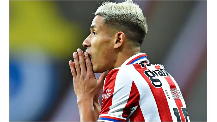 Uriel Antuna, Chivas