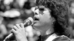 Rigo Tovar, el ídolo que hizo del desamor un motivo para bailar. (Foto: Twitter)