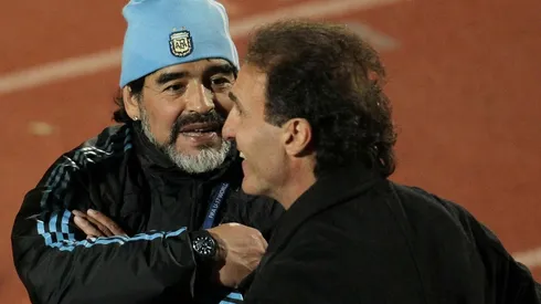 La foto inédita que subió Ruggeri con Maradona: "Con el más grande entrenando atrás"