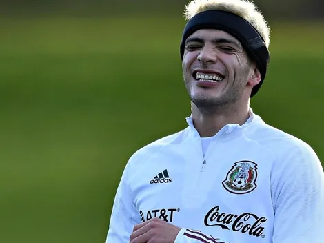 Raúl ya volvió a entrenar en el Tri con su diadema de protección