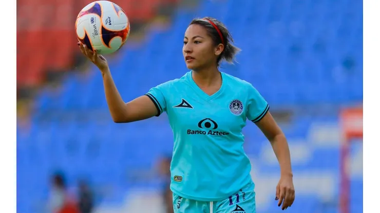 De policía federal a futbolista de Mazatlán.