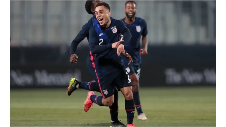 Sergiño Dest marcó su primer gol con la selección de USA (Foto: @USMNT)