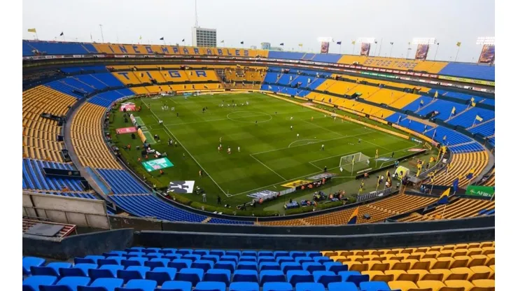 Se vacunará contra el covid-19 en el Estadio Universitario.