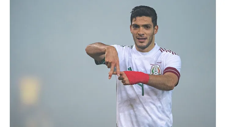 Raúl Jiménez se encuentra en la concentración de México.