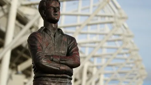 Ivor Allchurch, inmortalizado en Liberty Stadium. (Futbol: Getty Images)
