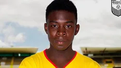 Él es Neymar David Sánchez, jugador de 17 años que debut en segunda división con Bogotá Fútbol Club.