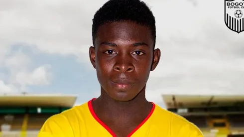 Él es Neymar David Sánchez, jugador de 17 años que debut en segunda división con Bogotá Fútbol Club.