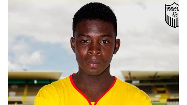Él es Neymar David Sánchez, jugador de 17 años que debut en segunda división con Bogotá Fútbol Club.