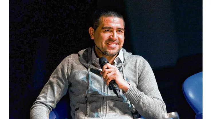 El histórico de Boca que está "ayudando" a Riquelme para fichar a Cavani