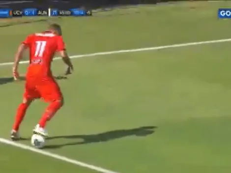 Beto da Silva se olvidó de la pelota y terminó sacándola al lateral