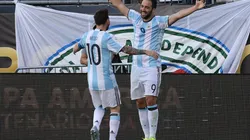 Gonzalo Higuaín y Lionel Messi (Foto: Getty)