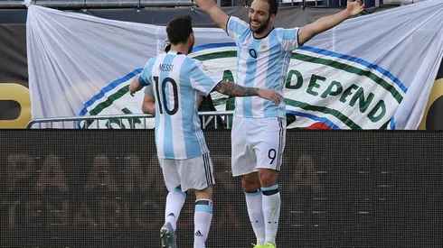 Gonzalo Higuaín y Lionel Messi (Foto: Getty)