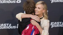 Antoine Griezmann y el abrazo inolvidable. (Foto: Twitter)