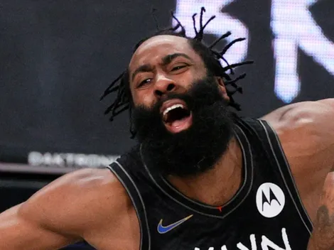 Video: aterradora colisión de James Harden con golpe directo a la cabeza