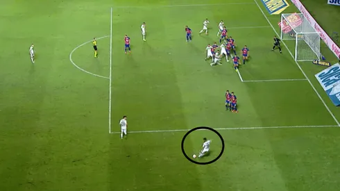 Desde ahí le pegó Francisco Grahl.