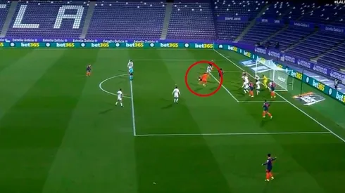 Épico: Bono, arquero del Sevilla, empató el partido contra Valladolid en la última jugada