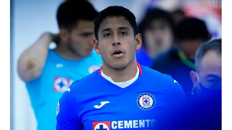 Luis Romo, mediocampista de Cruz Azul.
