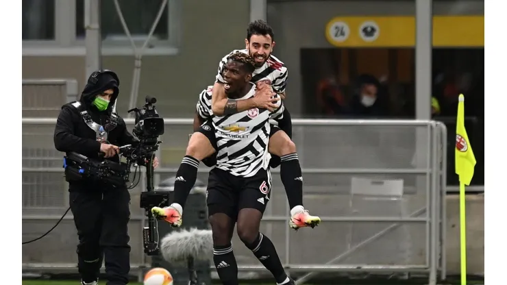 Pogba entró, hizo un gol y Manchester United eliminó al Milan