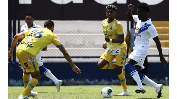 Jugadores de Carlos Stein están preocupados por su futuro.