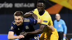 "Es el peor defensa del mundo": hinchas del Tottenham liquidaron a Dávinson