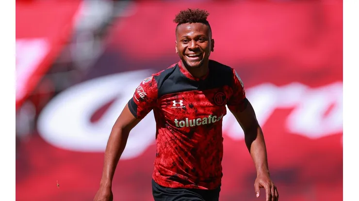 El jugador relegado que Boca quiso meter en la negociación por Estrada y Toluca rechazó