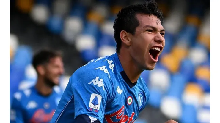 Napoli subastará playera de Lozano.