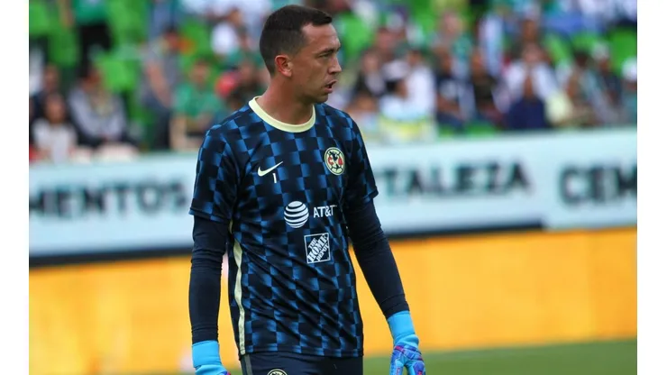 Guzmán defendió a Agustín Marchesín.