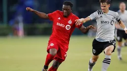 Ayo Akinola y Jukka Raitala