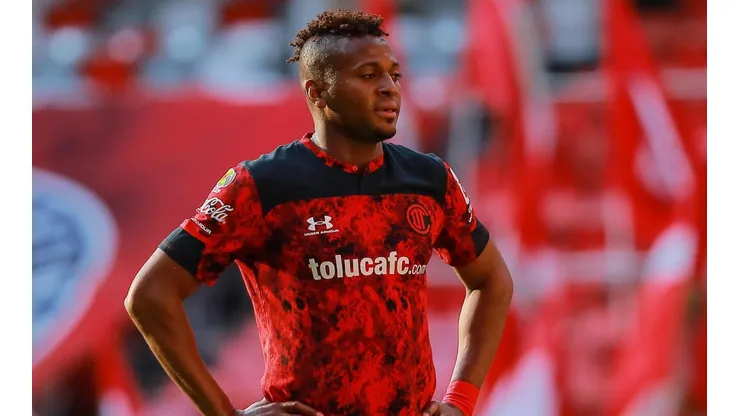 Novedades importantes para Boca: el DT de Toluca decidió el destino de Estrada