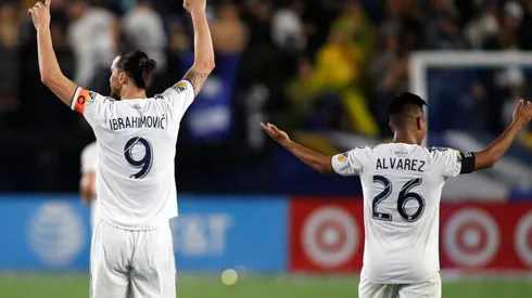 Zlatan Ibrahimovic y Efraín Álvarez