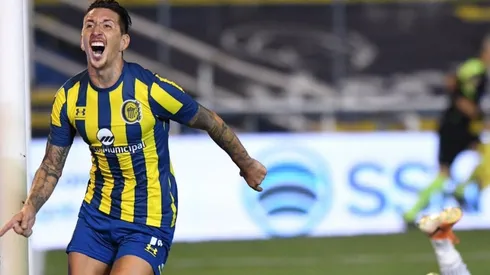 Así festejó su tanto Damián Martínez.