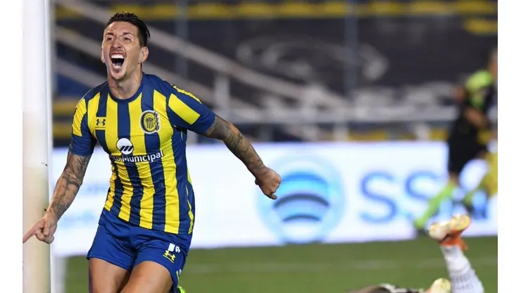 Así festejó su tanto Damián Martínez.