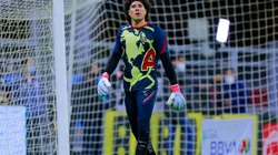 Guillermo Ochoa le respondió a Omar Bravo.