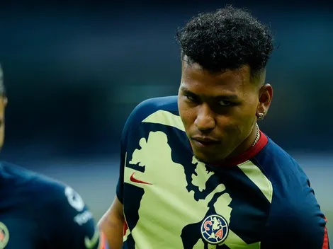 "ID3NTIDAD": Roger Martínez trolleó a Chivas tras ganar el Clásico