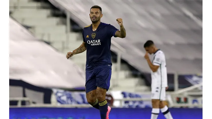 Edwin Cardona es duda en Boca Juniors para el Superclásico de Argentina.