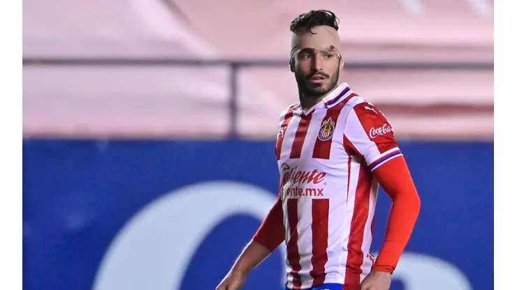 Antonio Briseño calentó la previa del Clásico Nacional