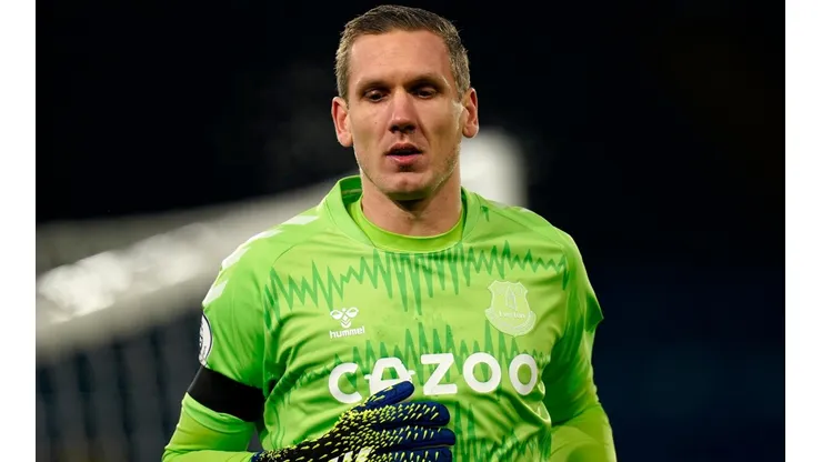 Robin Olsen, portero del Everton de Inglaterra.